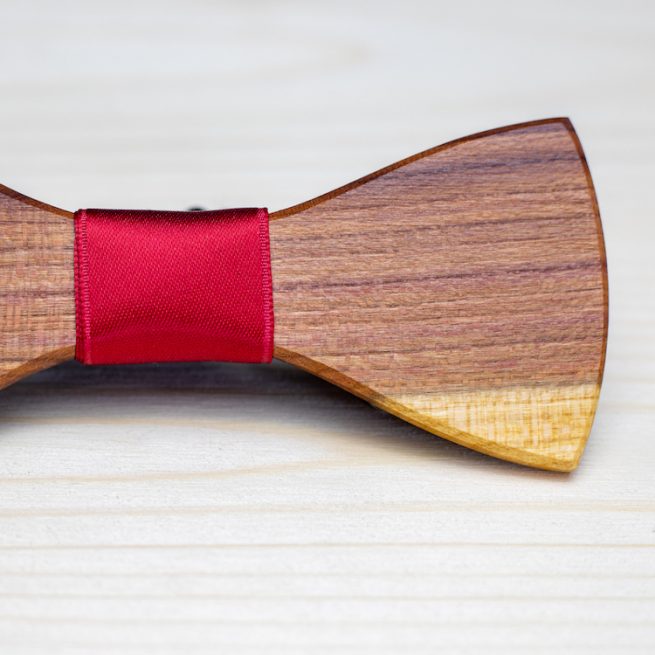 Männer-Holzfliege "Edles-Obst", Variante und Detail -Shop Treffpunkt Goldene Mitte